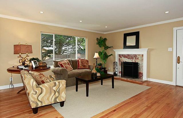 Upstairs living room