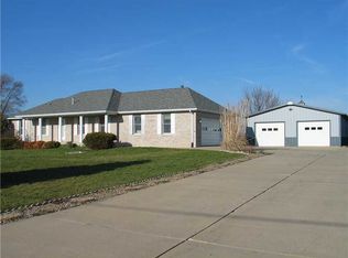 2772 E Robins Rd, Marion, IA 52302