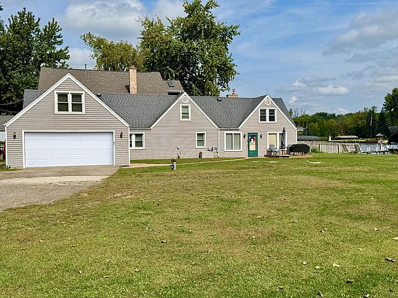 2nd image of 4400 Riverside Dr