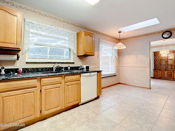 5th image of 1306 Northside Dr