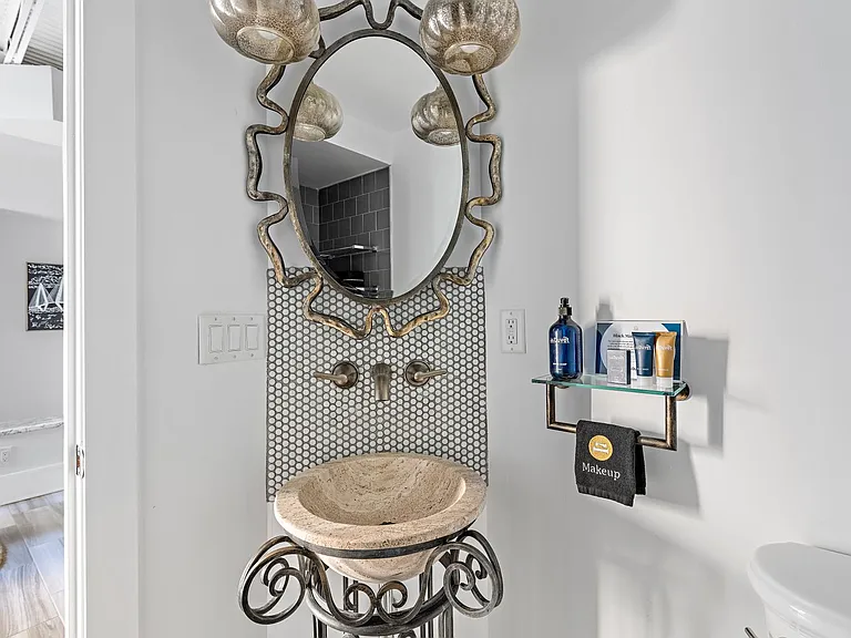 182 E Bay St #202 — Photo 18