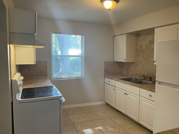 5th image of 3740 W Ballejo Ct