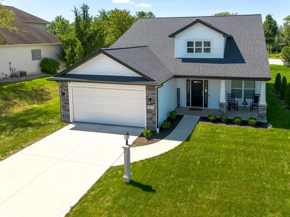 927 Clairborne Dr, Fort Wayne, IN 46818