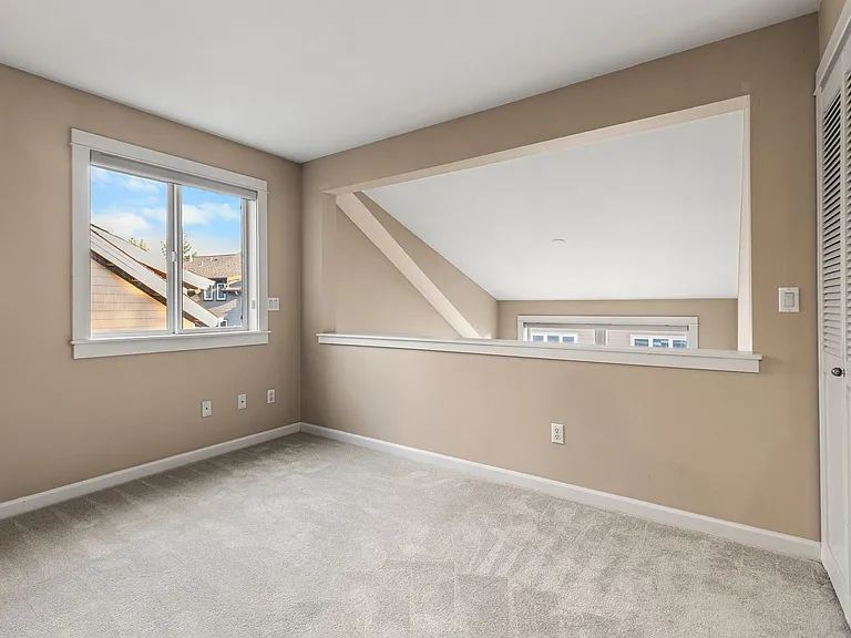 10267 NW Alder Grove Ln — Photo 14