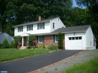 12 Great Woods Dr, Ewing, NJ 08618