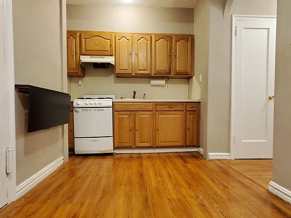 5th image of 111-14 76th Ave #512