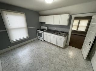 1051 6th St #1/2, Beloit, WI 53511