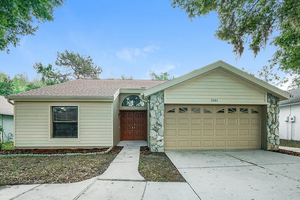 3 bed, 2.0 bath, 1541 sqft, $2,050 — Photo 1