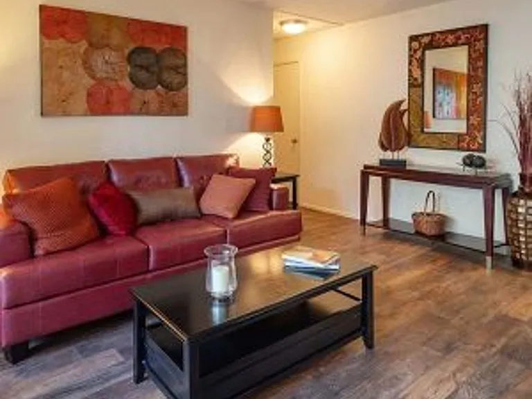 Riverview Ranch Apartments — Photo 9
