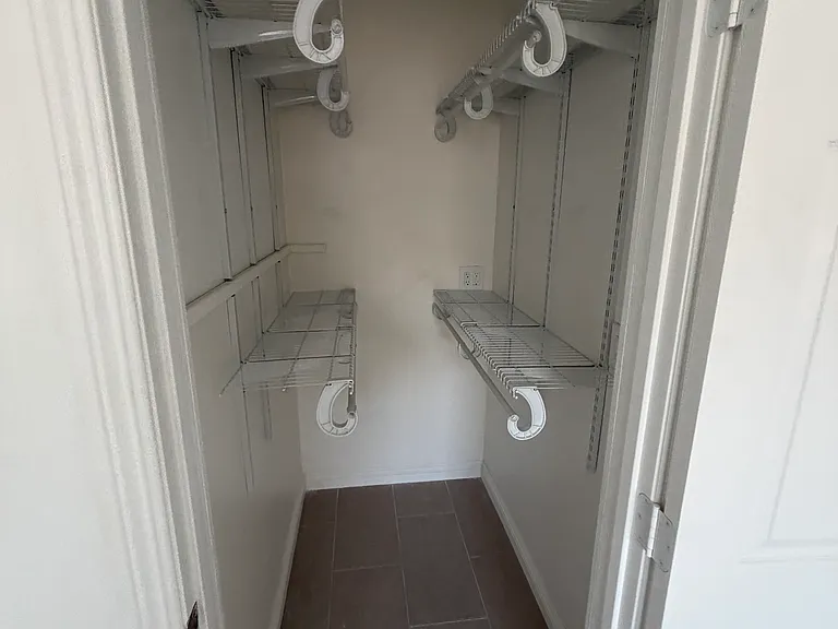 2513 W Occidental St #2 — Photo 9