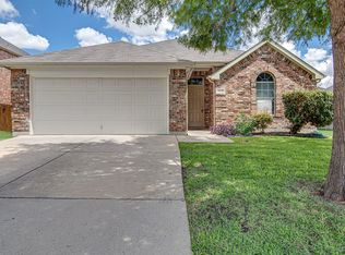 1112 Emerson Dr, Burleson, TX 76028