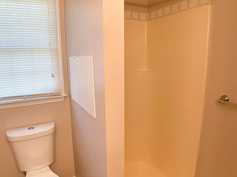 422 Reading Ave — Photo 18