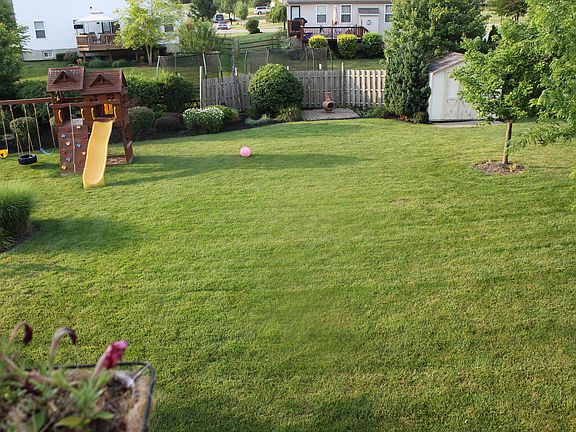 3rd image of 5526 Shady Meadows Dr