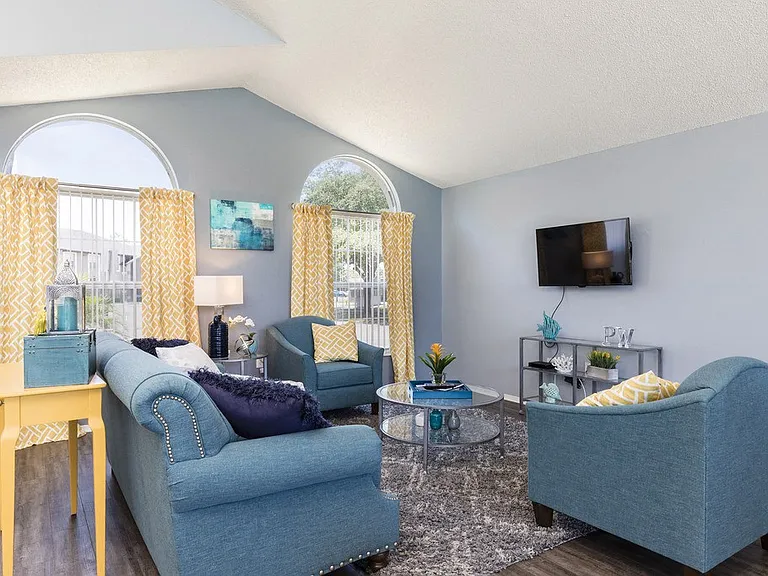 Pasco Woods Apartments — Photo 16