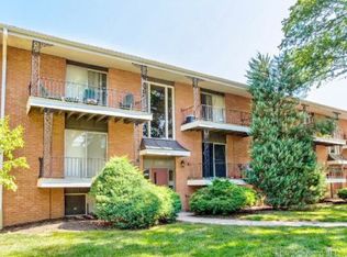 Crysler Plaza West, Independence, MO 64055