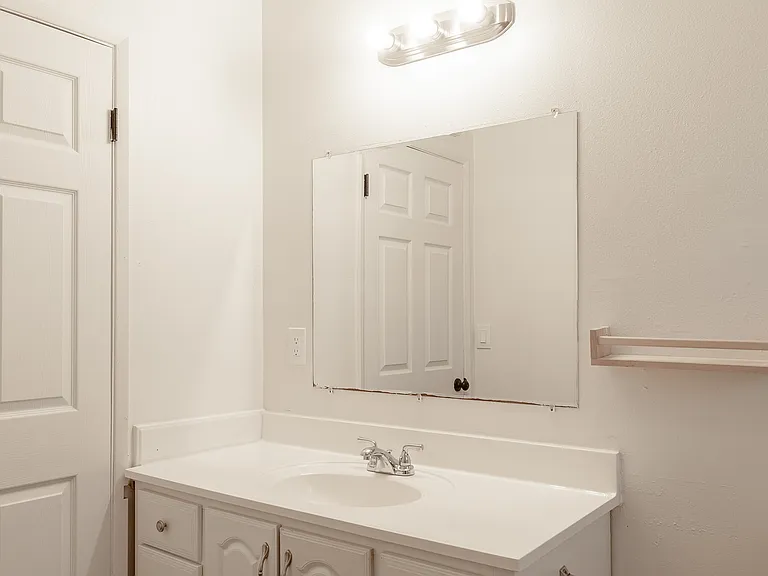 Ravenbourne Apartments - Portland Oregon