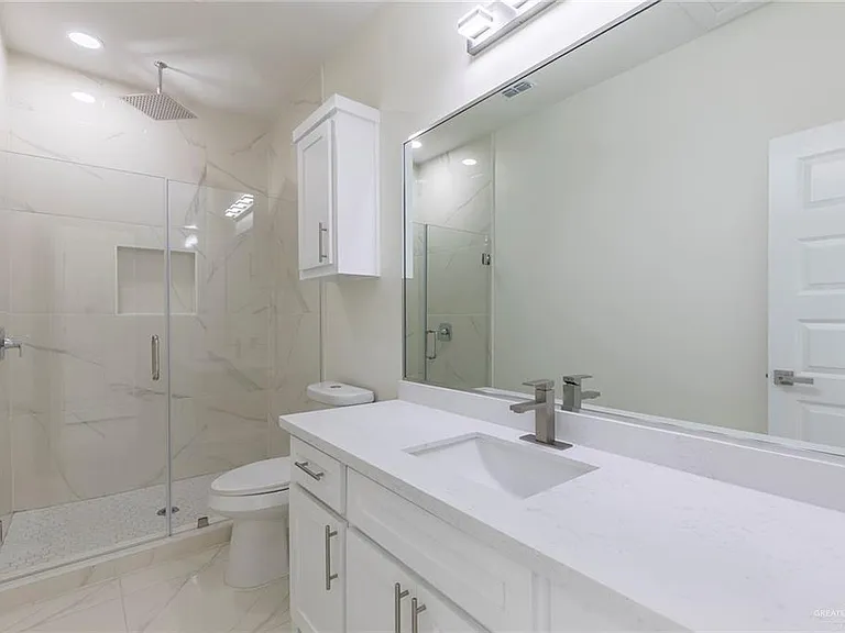 1902 W Violet Dr #4 — Photo 5