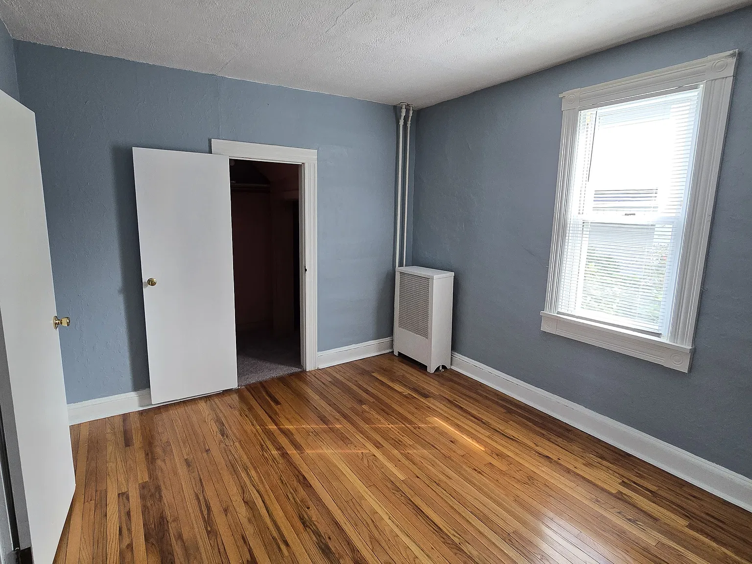2 bed, $1,200 — Photo 3