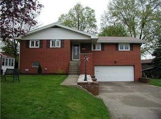 217 Bellwood Dr, West Mifflin, PA 15122
