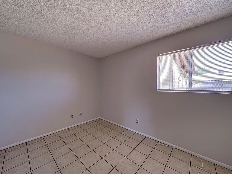371 N Williams St — Photo 18
