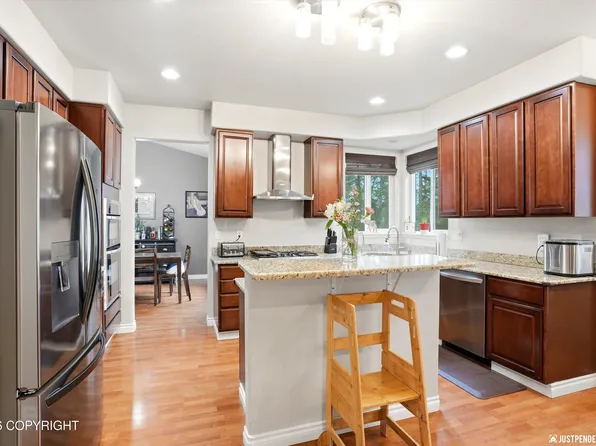 20758 Driftwood Bay Dr, Eagle River, AK 99577