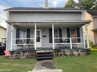 311 N 2nd St, Coshocton, OH 43812
