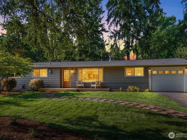 9121 228th Street SW, Edmonds, WA 98026