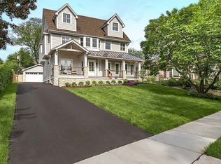 4 Blodgett Ave, Clarendon Hills, IL 60514