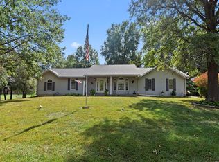 12 Shady Oak Ln, Waterloo, IL 62298