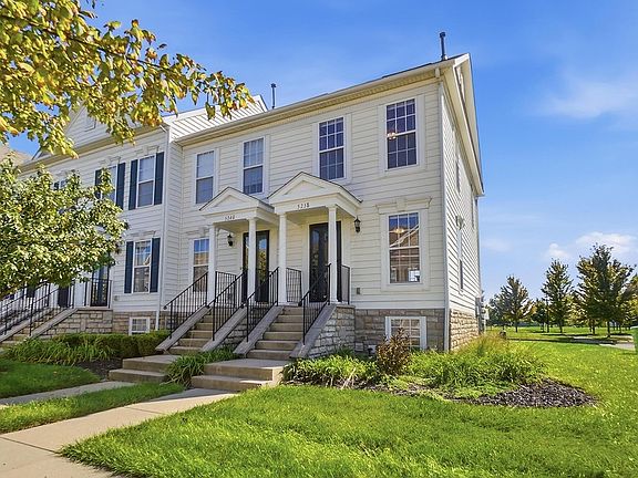 3rd image of 5258 Royal Arch Cascade Dr #25