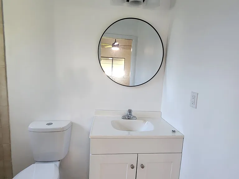 28 NE 20th Ave — Photo 15
