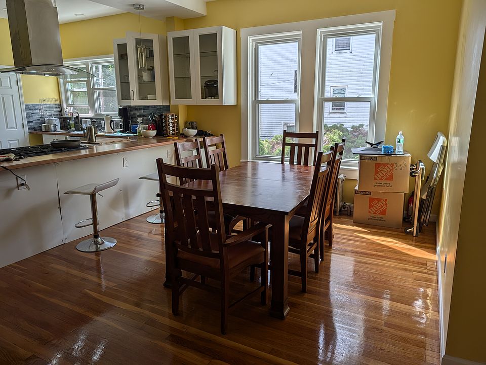 Dining Room/Kitchen