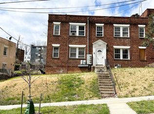 2637 30th St SE, Washington, DC 20020