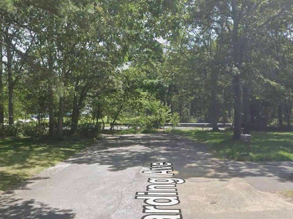 2nd image of 471 Harding Avenue