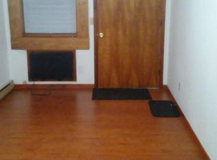 134 S Main St APT 3, Fountain City, WI 54629
