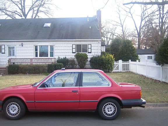 3rd image of 32 Peacock Ln