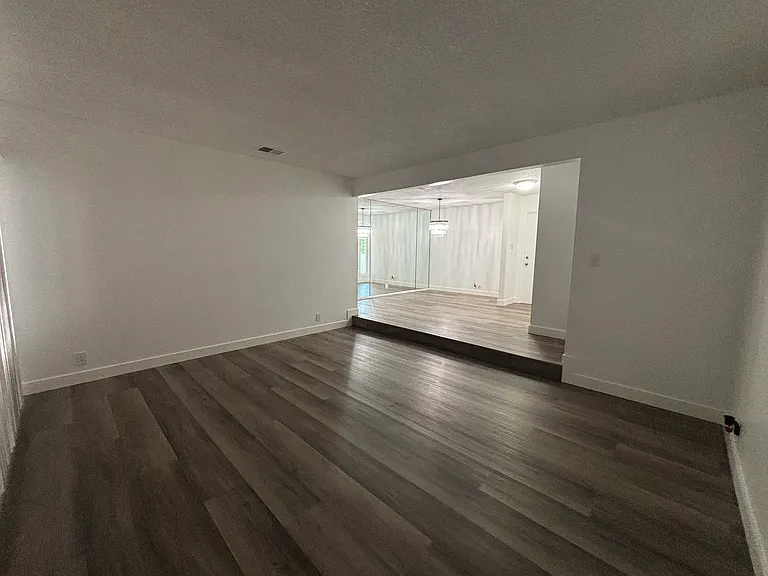 2717 Entrada Cir — Photo 8