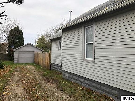 2nd image of 326 Adams St