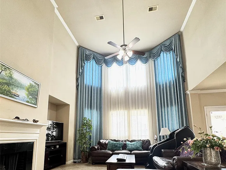 4618 Ambrosia Springs Ln — Photo 5