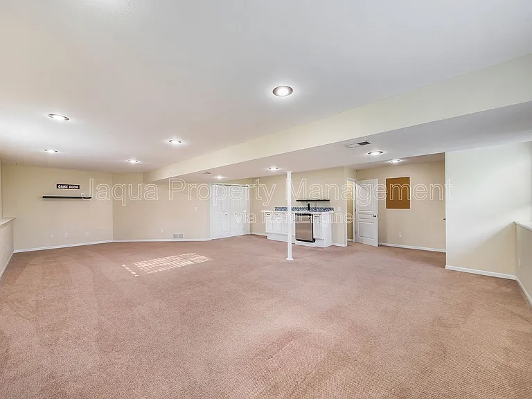 7325 Salerno Cir — Photo 14