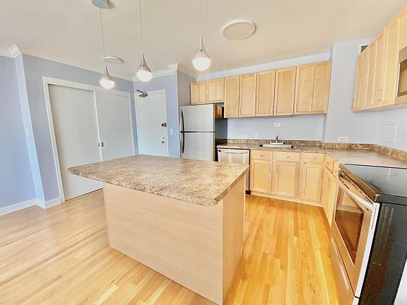 4th image of 3600 N Lake Shore Dr APT 715