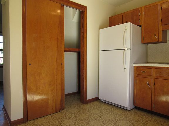 Kitchen / Dining