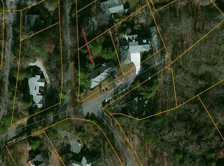 31 1st St, Tryon, NC 28782