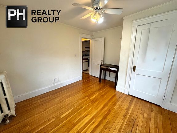 3rd image of 35 Flett Rd