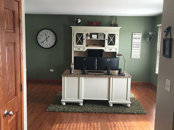 5th image of 371 Highpoint Cir N