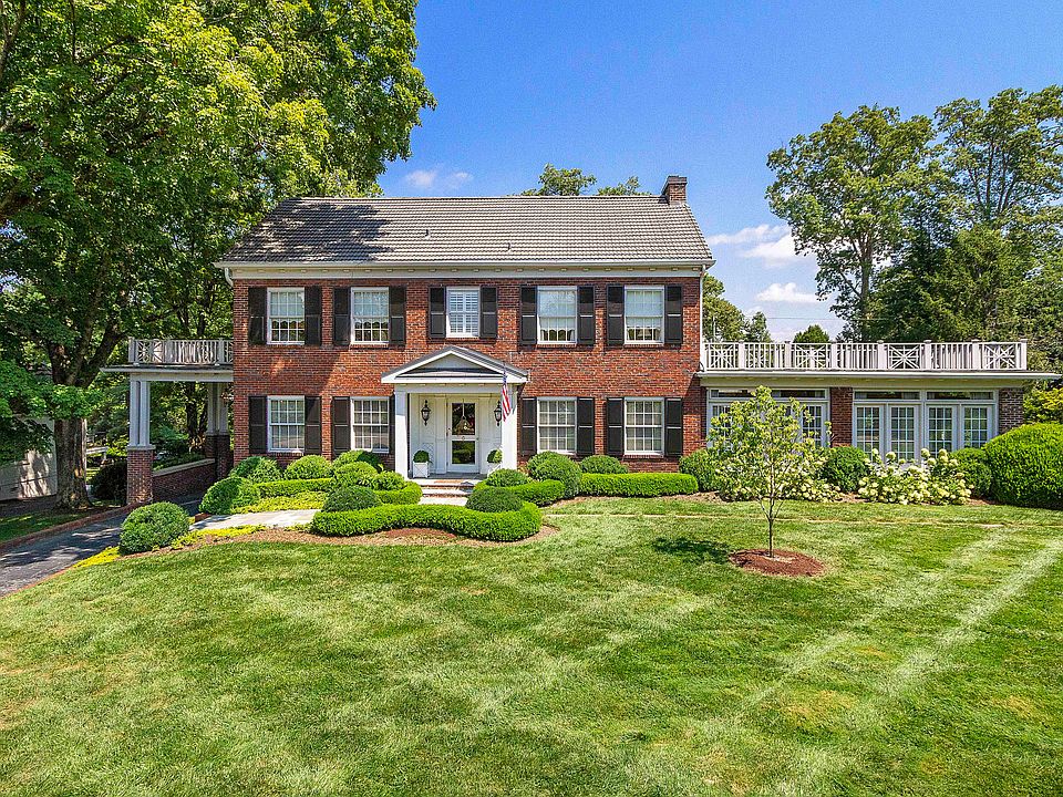 1st image of 3915 Oakhurst Dr
