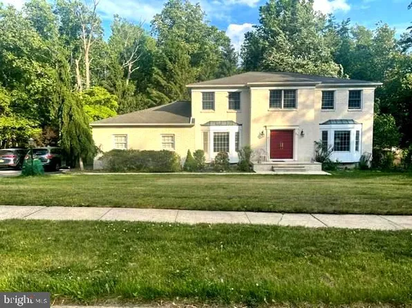 23 Willis Dr, Ewing, NJ 08628
