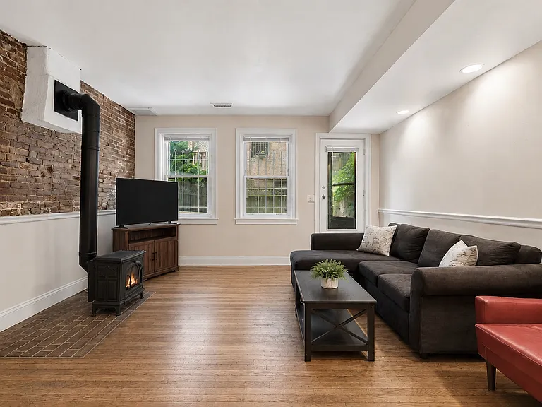 38 Dartmouth St #1 — Photo 1