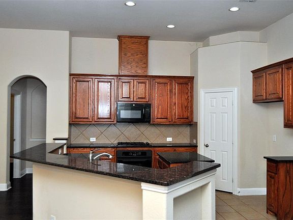 5th image of 7007 Canyon Meadow Dr