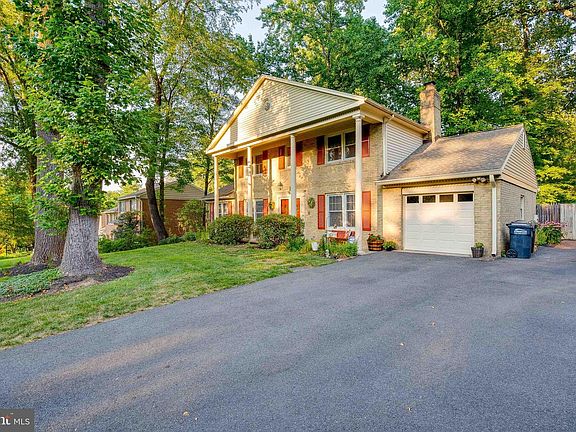 2nd image of 3527 Laurel Leaf Ln